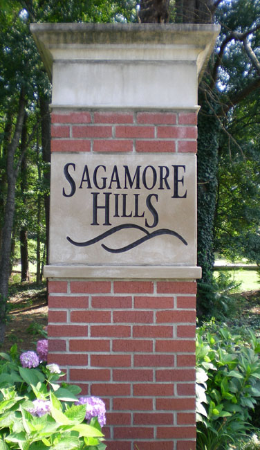 sagamore-hills-pillar